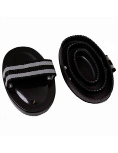 AmaHorse Striglia ovale in plastica morbida con passamano