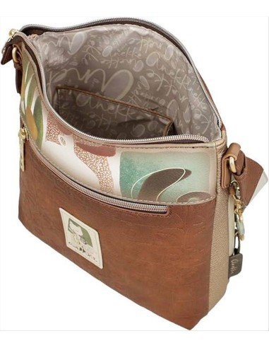 Anekke Muse Borsa a tracolla